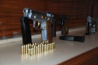 Bagaja Gizlenen 3.5 Kilogram Esrar Maddesini Narkotik Köpeği Buldu