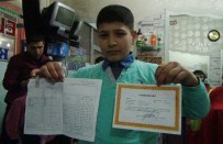 Başarılı Öğrencilere 'Traş' Bedava