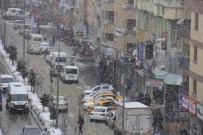 Hakkari'de Kar Yağışı