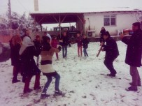 Kar Üstünde Horon Şov