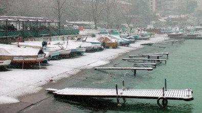 Karadeniz'de Sahiller Bembeyaz