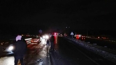 Sakarya'da Midibüs Devrildi Açıklaması 5 Yaralı