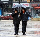 SOĞUK HAVA DALGASI - Samsunlular Güne Karla Uyandı