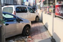 ABDULLAH DEMIR - Van'da Kaldırımlar Otoparka Çevrildi