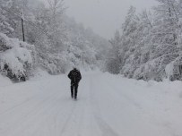 DİYALİZ HASTASI - Amasra'da Köy Yollarını Açma Çalışmaları Devam Ediyor