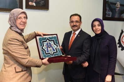 Bakan Ramazanoğlu'ndan Uşak'a Açık Çek