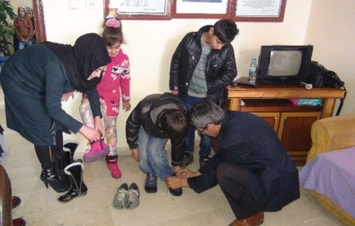 Batman Mum Işığı Derneği 250 Çocuğu Sevindirdi