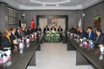 DÜNYA EKONOMİSİ - Gtb Meclisi, Milletvekili Uzer'i Ağırladı