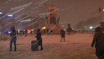 İstanbul'da Kar Yağışı Gece Etkili Oldu