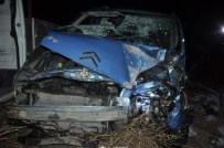 Önce Direğe Sonra Ağaca Açıklaması 1 Ölü, 1 Yaralı