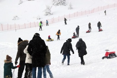 Vali Ve Milletvekilinden Ilgaz'da Telesiyej Keyfi