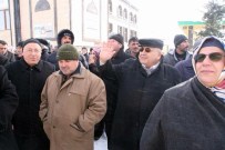 GEDIKHASANLı - Yozgatlı Hayırsever İş Adamı, İşçilerinin Eşlerini Umreye Gönderdi