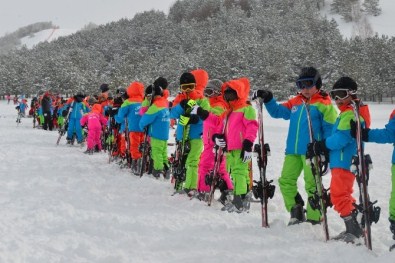 Ali Korkut'tan Çocuklara En Güzel Karne Hediyesi