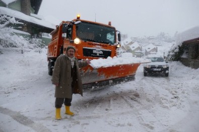 Başkan Gümrükçüoğlu Açıklaması 'Yoğun Don Ve Buzlanma Olacak, İşi Olmayan Dışarı Çıkmasın'