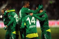 ALİ AY - Bursaspor'da Futbolculara Başkandan 10 Bin Lira Prim