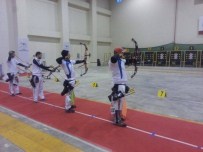 OKÇULAR - Hedefe Bir Gümüş Bir Bronz Atış