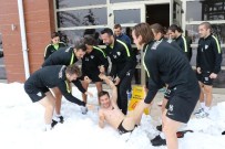 OFSPOR - Manisalı Futbolcular Trabzon'da Mahsur Kaldı