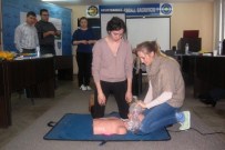 MOLDOVA - Moldova'da Okullarda İlkyardım Eğitimi Devam Ediyor
