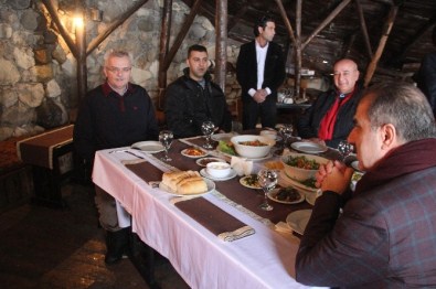 Protokol Büyük Ilgaz Sempozyumu İçin Biraya Geldi