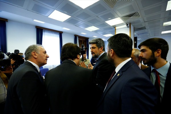 HDP'li Paylan ile AK Parti Milletvekili Aydemir arasında tartışma