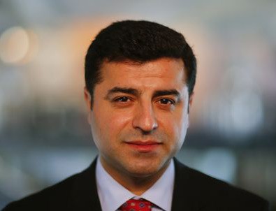 Demirtaş: Türkiye PYD'yi o masada yanına oturtmalı!