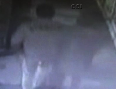 Genç kızı adım adım tecavüze götürdü