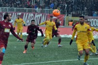 İLKER MERAL - Kayseripor İşi İlk Yarıda Bitirdi