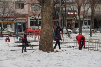 KARDAN ADAM - Kırklareli'nde Kar Yağışı Etkisini Azalttı