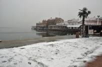 KARDAN ADAM - Kuzey Ege'de Kar Yağışı Başladı