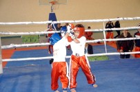 İRFAN TATLıOĞLU - Orhaneli'de Kick Boks Rüzgarı