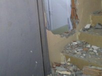 TÜRKIYE PARTISI - Polis Balyozla Duvarı Delip İçeri Girdi