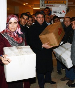 Yardımlar Dualar Eşliğinde Yola Çıkıyor