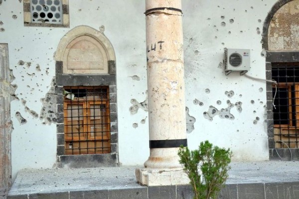 Din düşmanları ibadeti engelliyor