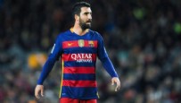 DANI ALVES - Barcelona'da Arda Turan şoku!