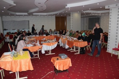 Sağlıkçılar 'Yenidoğan Canlandırma' Eğitimi Aldı