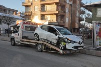 Sorgun'da Trafik Kazası Açıklaması 4 Yaralı