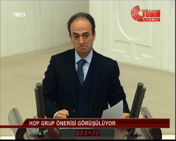 Osman Baydemir'in kürsü şovu