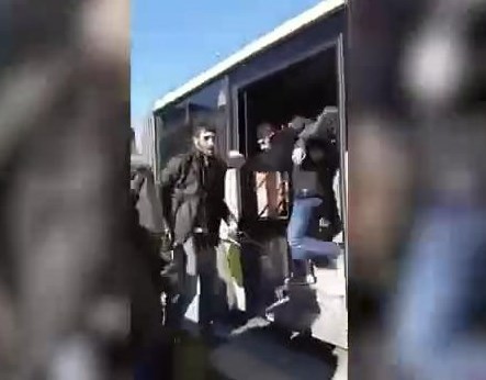 Malatyalı şoförden PKK yandaşlarına tekme