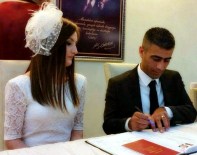 Başkent Şehidine Ağlıyor