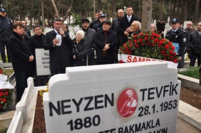 Neyzen Tevfik Kabri Başında Anıldı