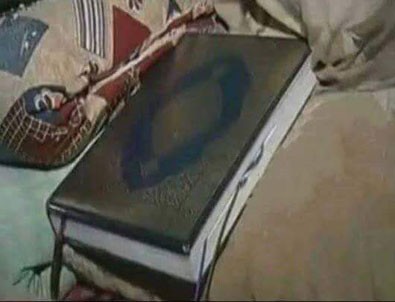 Teröristler Kur'an-ı Kerim'in içine bomba yerleştirdi