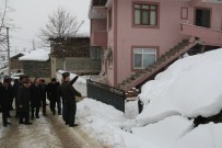 ALI FIDAN - Vali Fidan Toprak Kayması Sonucu Evi Hasar Gören Aileyi Ziyaret Etti