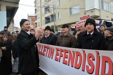 Vatandaşlar Tüzel Kişiliğe Ait Arazilerin Satışa Çıkarılmasını Protesto Etti