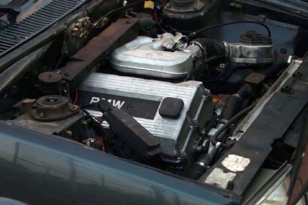 Şahin'e BMW motoru taktırdı, 240 kilometre hız yaptı