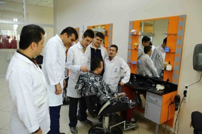 876 Engelli Ve Yakını İş Sahibi Oldu