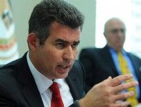 ÇAĞDAŞ HUKUKÇULAR DERNEĞİ - Metin Feyzioğlu'na protesto