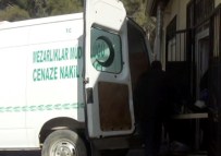 CENAZE ARACI - Sınırdaki Hendekte Ceset Bulundu