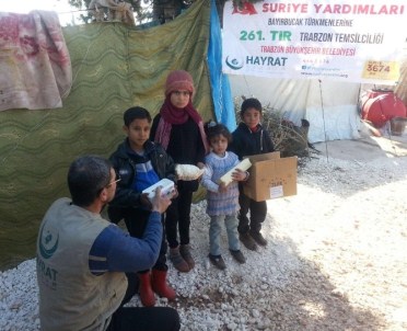 Trabzon'dan Gönderilen Yardım Malzemeleri Bayırbucak Türkmenleri'ne Dağıtıldı