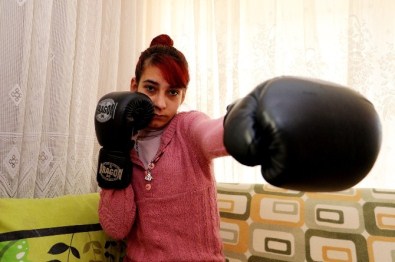 Uyuşturucu Batağındaki Genç Kızın Feryadı