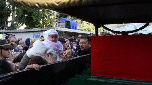 Binler Şehit Yüzbaşı Yiğitcan Çiğa'yı uğurladı